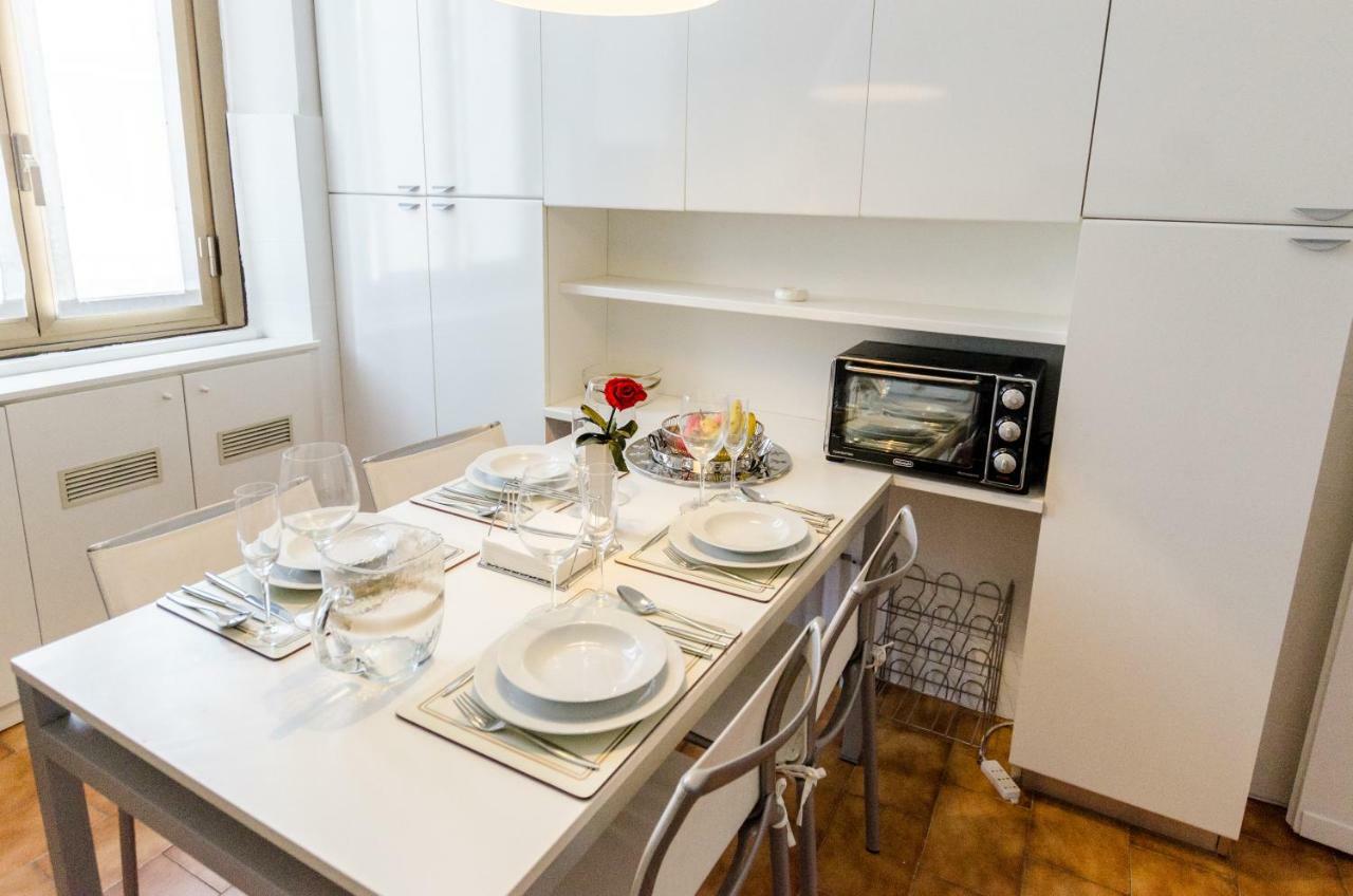 Roomy Central Apartment ميلان المظهر الخارجي الصورة